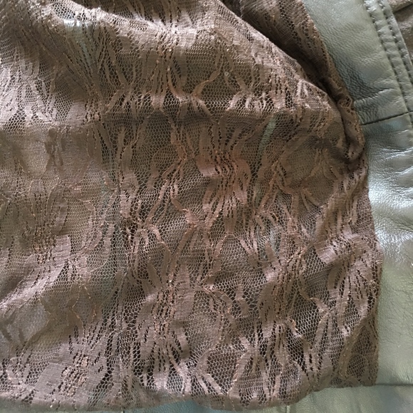 ARDEN B Buttery Soft Lambskin Leather Ruffle Jacket - Picture 7 of 8